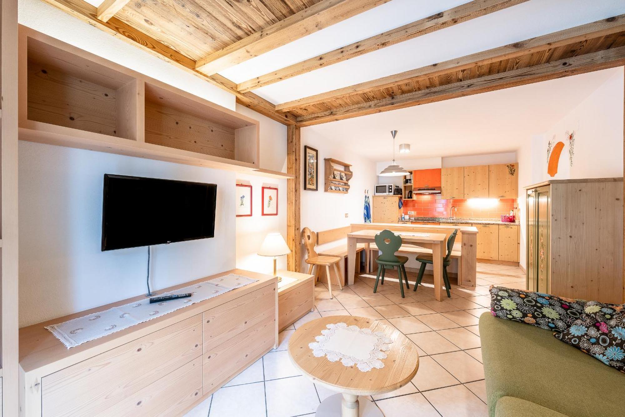Appartamenti Cesa Maria Mountain Hospitality Canazei Eksteriør billede