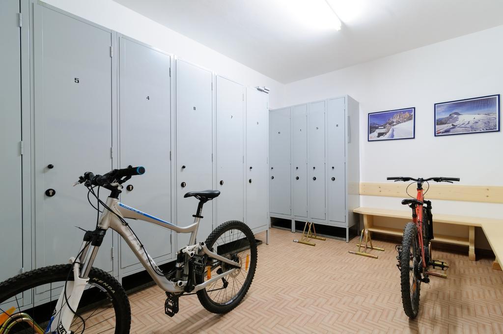 Appartamenti Cesa Maria Mountain Hospitality Canazei Eksteriør billede